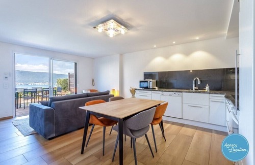 Veyrier-du-Lac Apartment | Apartment with 180° Lake & Mountain Views