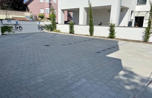 Rheinstetten Apartment | Apartment with 2 bathrooms/Smart TV