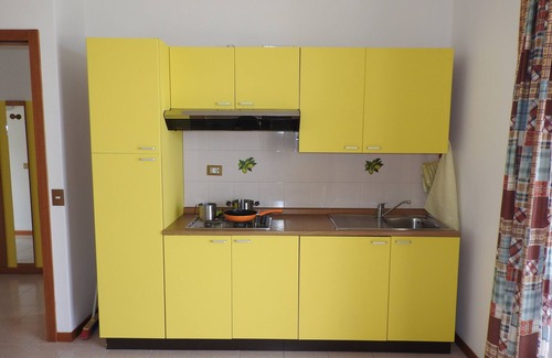 Cassone Apartment | Apartment with 5 beds, balcony with lake view, free parking