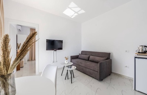 Golem Apartment | Apartment with AC and Balcony | Golem