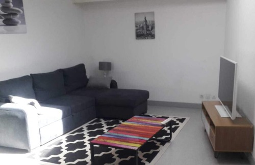 Perigueux Apartment | Apartment with air conditioning