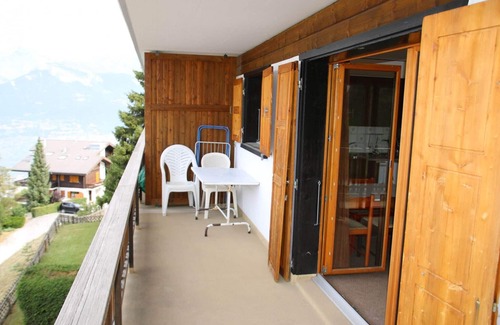 Salins Apartment | Apartment with balcony views of Nendaz