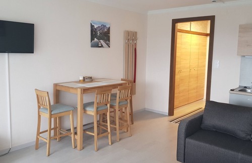 Strobl Apartment | Apartment with balcony and lake view