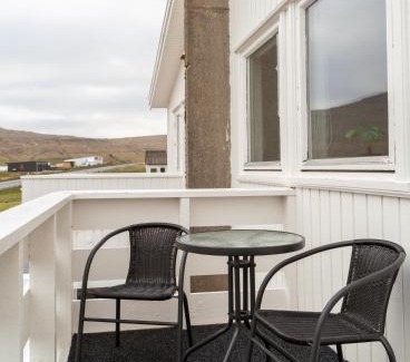 Torshavn Apartment | Apartment with Balcony and Ocean View - Tórshavn