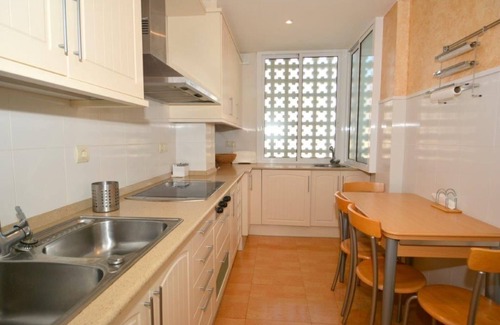El Roc de Sant Gaieta Apartment | Apartment with communal pool and playground