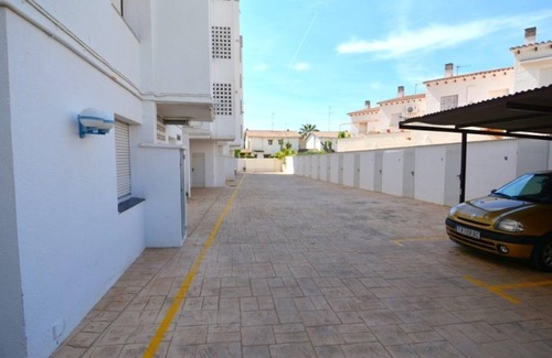 El Roc de Sant Gaieta Apartment | Apartment with communal pool and playground