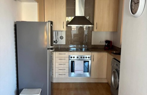 Roses Apartment | Apartment with direct access to the pool and 3 minutes from the beach! Close to all amenities!
