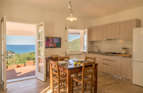 Rio nell'Elba Apartment | Apartment with dream view terrace!