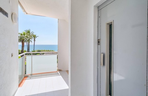 Sant Pol De Mar Apartment | Apartment with sea views and beach access