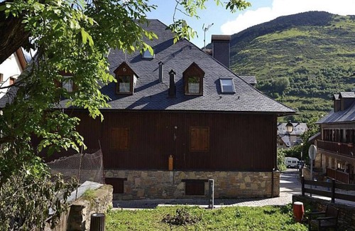 Vielha e Mijaran Apartment | Apartment with fireplace in Vielha-Baqueira