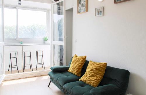 L'Ile-Saint-Denis Apartment | Apartment with balcony & view