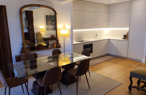 San Sebastian Centro Apartment | APARTMENT WITH INCREDIBLE VIEWS TO LA CONCHA!
