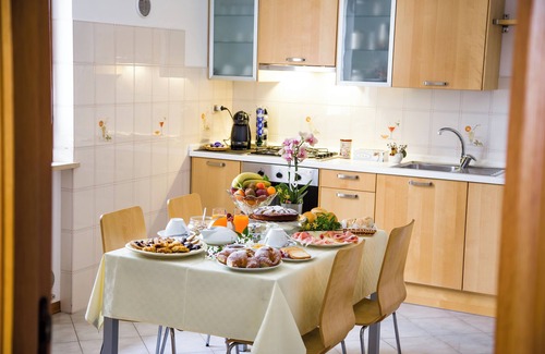 Osimo House | APARTMENT WITH INDEPENDENT ENTRANCE TO OSIMO IN PRIVATE HOUSE WITH GARDEN