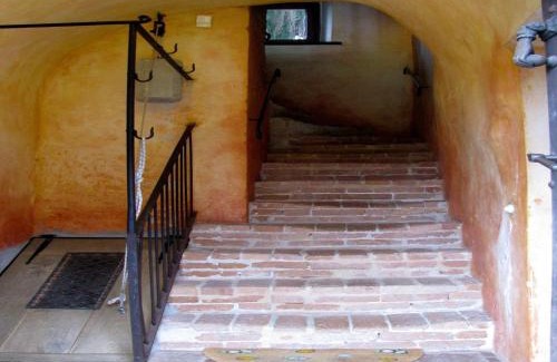 Bastia Mondovi House | Apartment with large covered terrace, in small residence with swimming pool