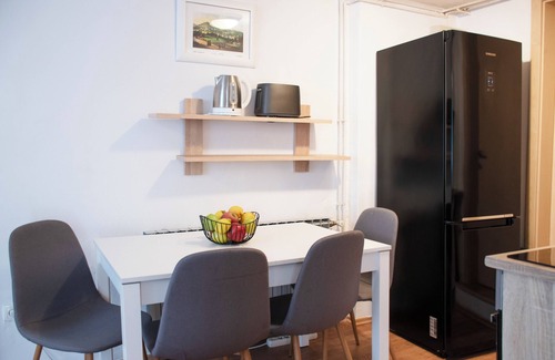 Zagreb Apartment | Apartment with New Amenities, Green Patio, BBQ, Parking & EV Charger in Maksimir