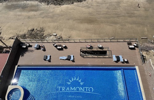 Las Gaviotas Apartment | Apartment with ocean view and private access to the beach