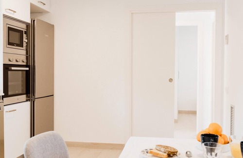 Torredembarra Apartment | Apartment with pool and parking 2min beach