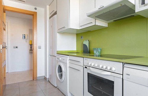 Torredembarra Apartment | Apartment with pool and paddle tennis 500m beach