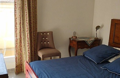Chateaurenard Apartment | apartment with parking between Avignon and Alpilles