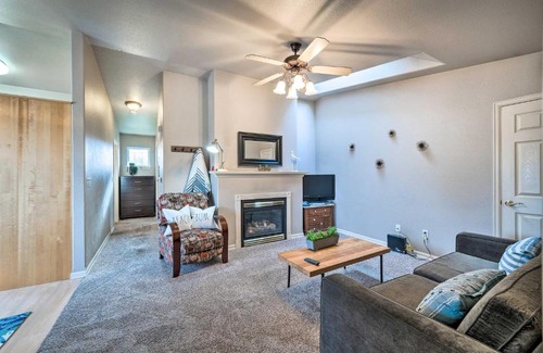 Anacortes Apartment | Apartment with Patio and Grill Access about half Mi to Bay!