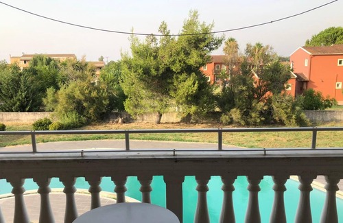 Esperion Apartment | Apartment with pool - 5 min from the beach!
