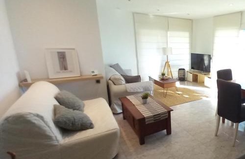 Masnou Apartment | Apartment with pool near the beach and Barcelona by train