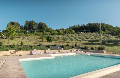 San Presto Apartment | Apartment with private kitchen and swimming pool in the park of Mount Subasio
