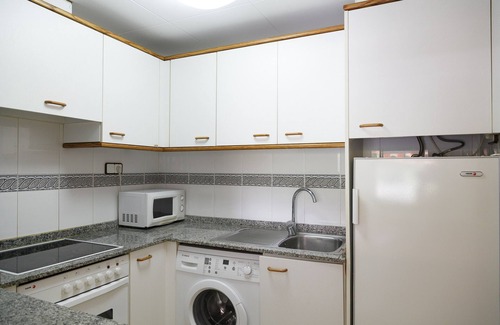 Salou City Centre Apartment | Apartment with rooftop pool and seaviews - CENTRAL PARK 085