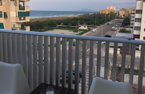 Daimuz Apartment | APARTMENT WITH SALINIZED SWIMMING POOL 100 M FROM THE SEA.