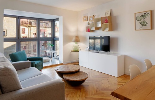 Gijon City Centre Apartment | Apartment with Sea View