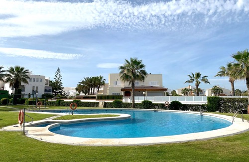 Vera Beach Apartment | Apartment with sea views in textile complex on the beachfront.