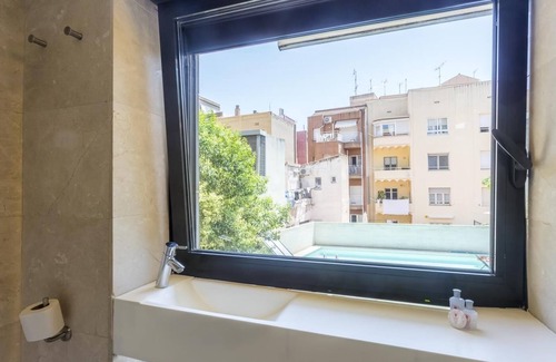 El Putget i Farro Apartment | Apartment with Terrace and Pool 3 bedrooms 8 pax Mobile World Crongress