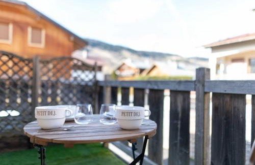 Megeve Apartment | Apartment with terrace and parking heart of Megève