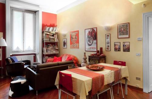 Tricolore Apartment | Apartment with terrace in central Milan