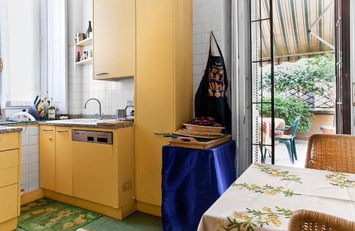 Tricolore Apartment | Apartment with terrace in central Milan
