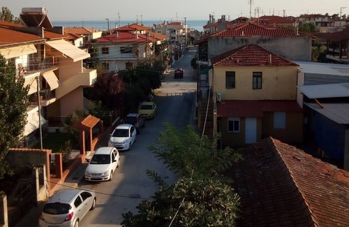 Flogita Apartment | Apartment with view to the sea in the center of the village.