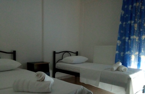 Flogita Apartment | Apartment with view to the sea in the center of the village.
