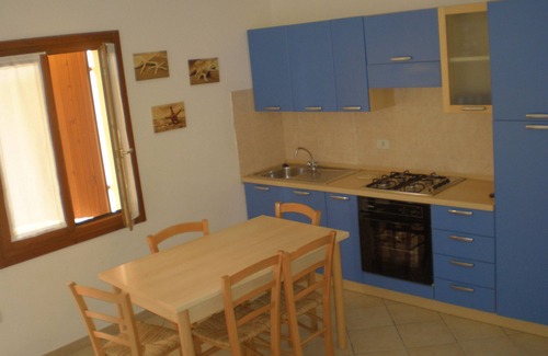 Rena Majore House | Apartment with veranda, parking space and large garden