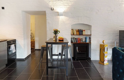 Haldensleben Apartment | Apartment 'Wohnen In Der Alten Brauerei' with Balcony and Wi-Fi