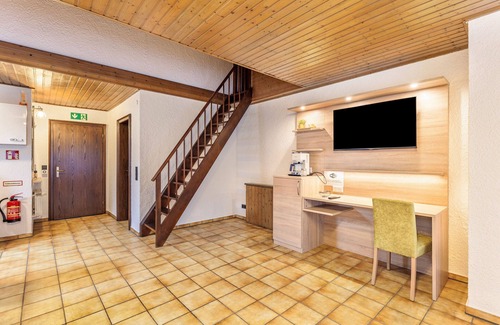 Assinghausen Apartment | Apartment 'Wohnung 2' with Shared Terrace, Shared Garden and Wi-Fi