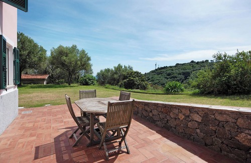 Celle Ligure Apartment | Apartment 'Zafferano Suites - Mirto' with Sea View, Private Terrace and Wi-Fi