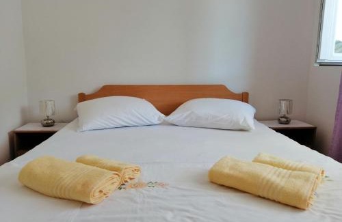 Pokrivenik Apartment | Apartment Zarace