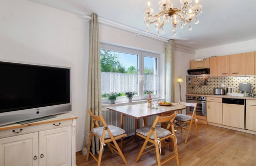 Stockach Apartment | Apartment 'Zizi' with Mountain View, Private Terrace and Wi-Fi