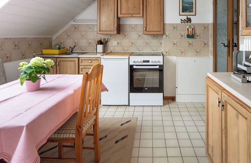 Horben Apartment | Apartment 'Zum Alt Engelwirt' with Mountain View, Balcony and Wi-Fi