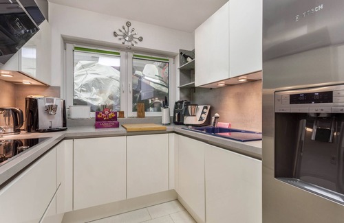 Plettenberg Apartment | Apartment 'Zur Quelle' with Private Terrace, Private Garden and Wi-Fi
