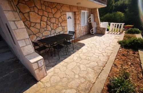 Ivan Dolac Apartment | Apartments Arboreum