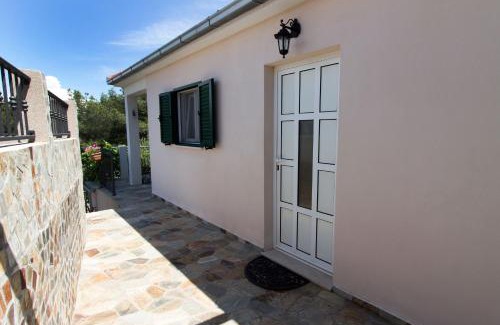 Cove Donja Krusica (Donje selo) Apartment | Apartments by the sea Cove Donja Kruscica - Donja Krusica, Solta - 12418