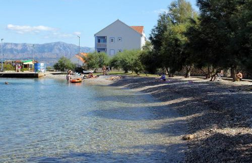 Mirce Apartment | Apartments by the sea Mirca, Brac - 2854