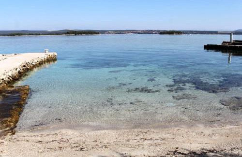 Kraj Apartment | Apartments by the sea Tkon, Pasman - 8302