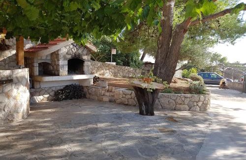 Ivan Dolac Apartment | Apartments Caric